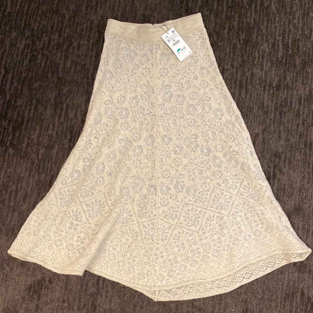 Zara NWT POINTELLE KNIT SKIRT size M